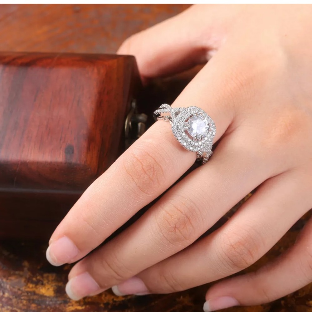 Gorgeous 925 Silver Rings Round Cut White Sapphire - Picture 3 of 9